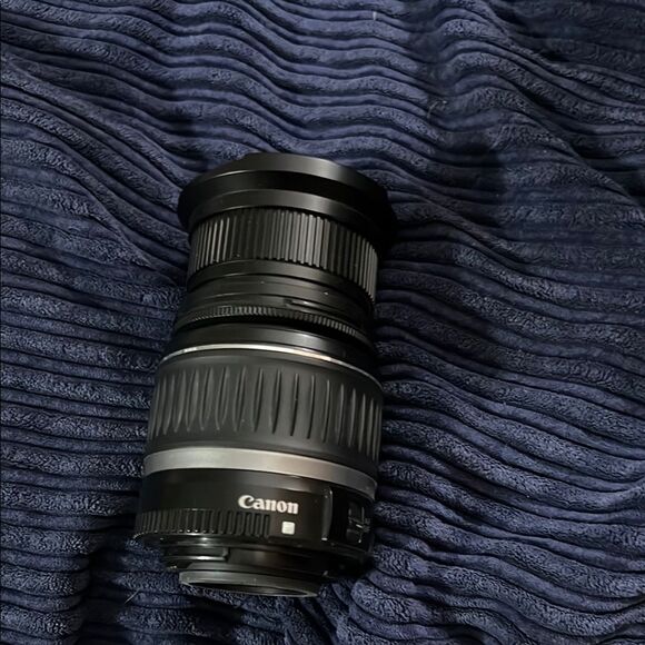 Canon Black Camera Lens 18 to 55 mm - Picture 1 of 1